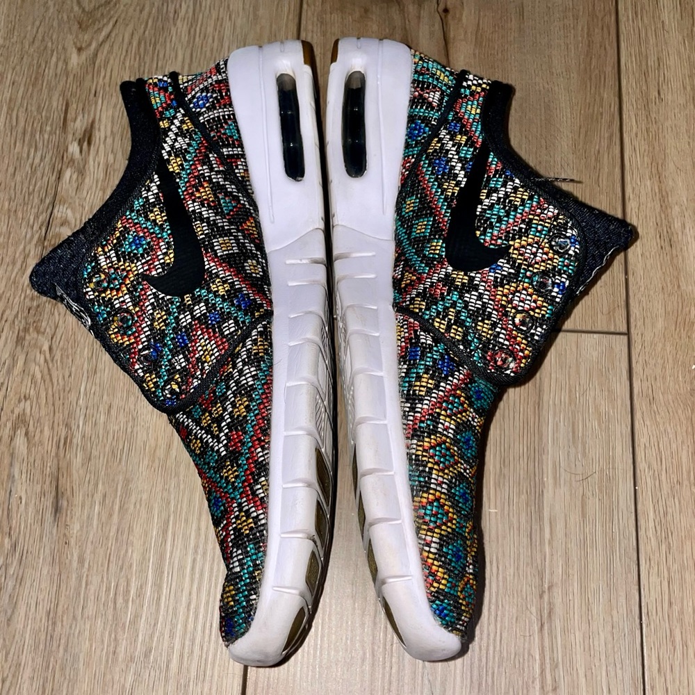 Nike Men’s Multicolor Knit Running Shoes